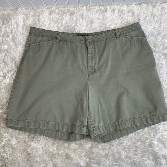 Eddie Bauer Green Flat Front Chino Shorts Sz 16 - Picture 1 of 5